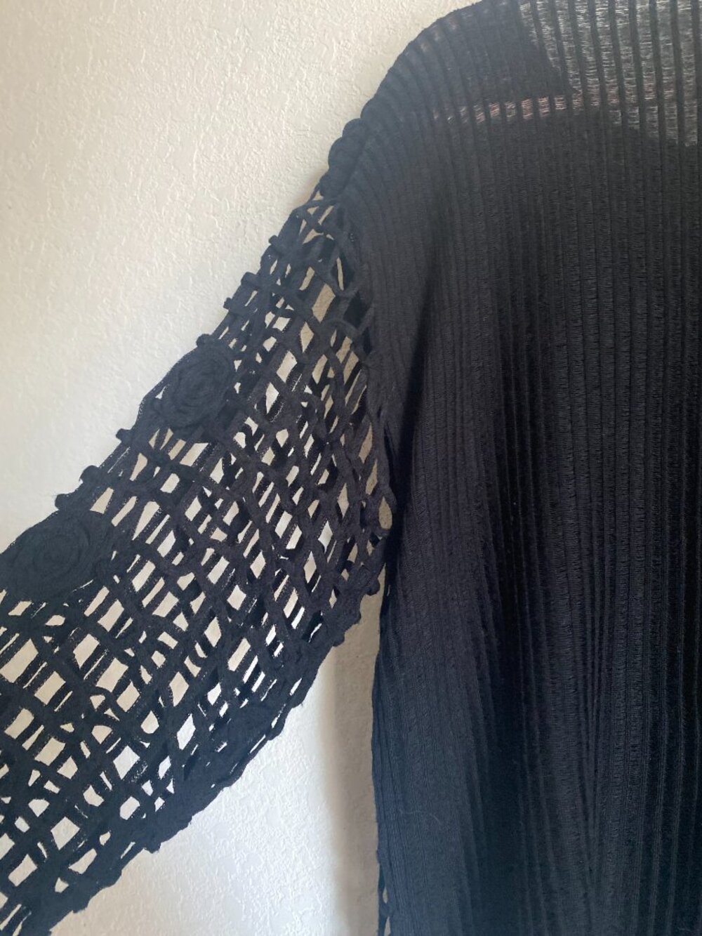 Vintage Black Crochet Open Work Tunic Sweater Rosette Macrame Sleeve Lagenlook - Picture 9 of 12